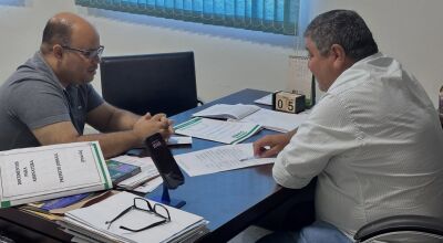 Prefeitura de Bonito refor&ccedil;a apoio &agrave; tradicional Festa de S&atilde;o Pedro em reuni&atilde;o com Padre Israel