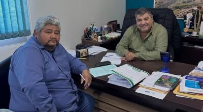 Prefeito se re&uacute;ne com l&iacute;der da gest&atilde;o na C&acirc;mara Municipal