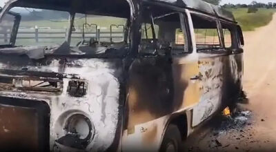 Crian&ccedil;a se queima em inc&ecirc;ndio de Kombi escolar 