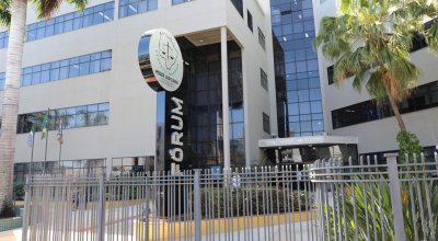 Justi&ccedil;a condena restaurante a indenizar cliente que encontrou barata em hamb&uacute;rguer