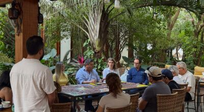 Prefeito apresenta a&ccedil;&otilde;es de Bonito a jornalistas e agentes de viagens da Azul