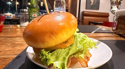 Burger Angus do Brasa Bonito une carne selecionada e sabor na brasa