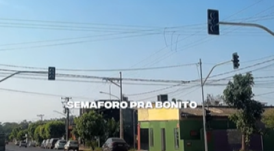 Novo sem&aacute;foro come&ccedil;a a funcionar nesta ter&ccedil;a-feira no cruzamento das ruas 29 de Maio e das Flores
