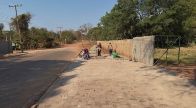 Cemit&eacute;rio Municipal de Bonito recebe melhorias com obras de cal&ccedil;amento