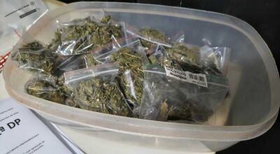 Com drogas, adolescente diz receber sal&aacute;rio semanal para traficar em MS