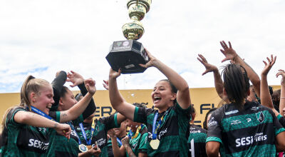 Pantanal goleia Taveir&oacute;polis e conquista o bicampeonato no Estadual Feminino