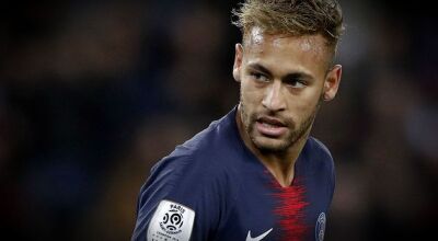 Polícia vai atrás de Neymar na concentração da seleção e jogador tem atitude inexplicável