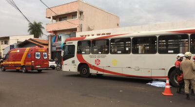 Motoqueiro invade preferencial e morre ao ser atropelado por &ocirc;nibus em MS