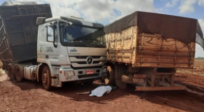 Motorista morre ao ficar prensado entre duas carretas em MS