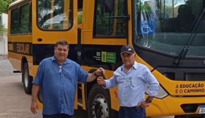 Após reparos, ônibus escolar doado pelo Estado vai atender crianças na região do La Lima em Bonito