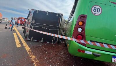 Identificado o caminhoneiro que morreu em acidente com ônibus em MS