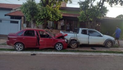 Motorista atropela três crianças, motociclistas e colide em carro em Bonito