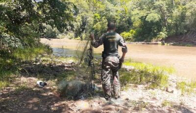 Pescadores são surpreendidos e petrecho proibido são apreendidos pela PMA no rio Miranda