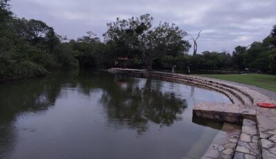 Nível do Rio Formoso aumenta e prefeitura interdita Balneário Municipal de Bonito