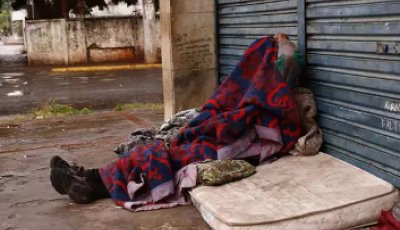 Morador de rua é levado para UPA em Campo Grande e morre de hipotermia