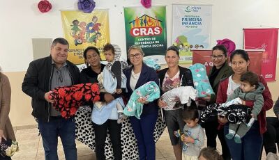 Prefeitura compra e entrega 2 mil cobertores para atender as famílias em Bonito