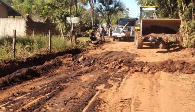 Prefeito de Bonito visita obras na estrada da Gruta Catedral