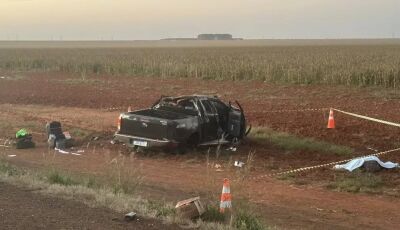 Duas pessoas morrem após caminhonete capotar em rodovia de MS