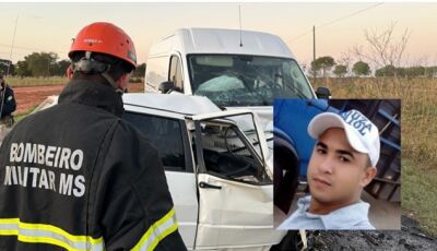 Motorista morre após invadir pista contrária e bater de frente contra van