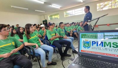 Polícia Militar atende 85 pessoas durante palestra em Escola em alusão ao Agosto Lilás em Bonito