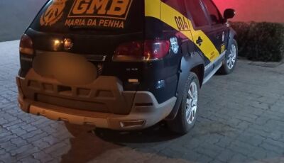 Após ameaçar a companheira, o homem é preso pela GMB.
