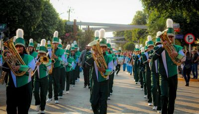 Banda Municipal no Comando do Maestro Deyvid Felizardo, brilha em desfile do aniversário da cidade. 