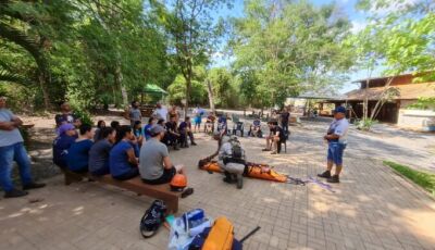 Guias de turismo e colaboradores da Gruta de ganham treinamento do Plano de Emergência em Bonito