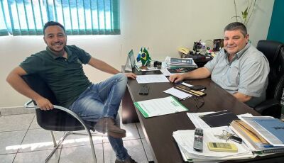 Prefeito realiza reunião com gerente regional da Agesul em Bonito