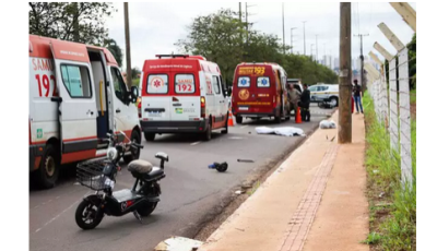 Motociclista perde capacete e morre em acidente com bicicleta elétrica em MS