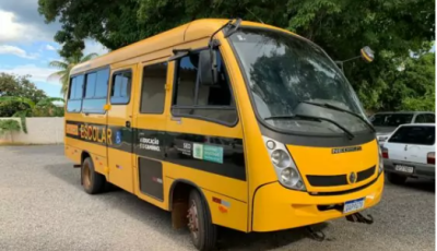 Veículos do transporte escolar recebem manutenção e insulfilm para proteção solar em Bonito