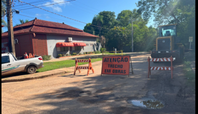 Rua XV de Novembro está interditada para remoção de ponte em Bonito