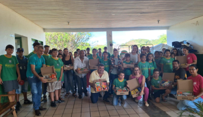 Escolas de Distrito e Assentamento recebem kit escolar em Bonito