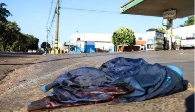 Ciclista corre de traficante, termina esfaqueado e pede ajuda em posto de saúde de MS