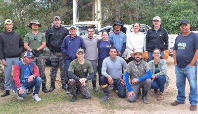 Primeiro dia do Mutirão de Limpeza do Córrego Restinga contou com apoio da PMA e da SEMA