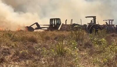 Incêndio que teve início em caminhão atolado se alastra e mobiliza equipes no Pantanal