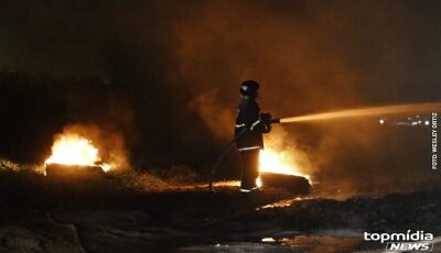 Comércio pega fogo e bombeiros encontram corpo carbonizado em MS