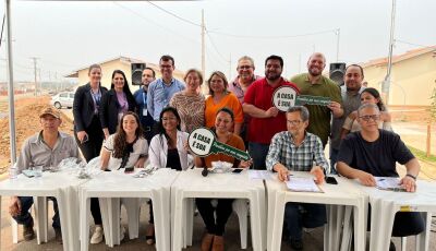  Agehab e prefeitura entregam primeiras 51 casas do FGTS em Bonito