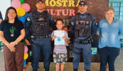 Aluno ganha homenagem da Polícia Militar na Mostra Cultural Escolar