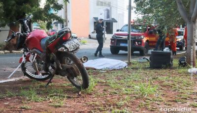 Motociclista morre após bater moto contra porte em MS