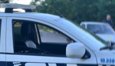 Homem armado com facão invade residência e ameaça vítimas em Bonito