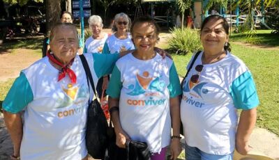 Projeto Conviver leva alegria da melhor idade para a Praia da Figueira
