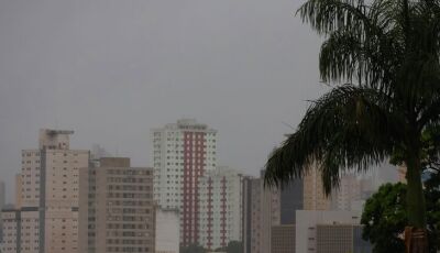 Tempo firme marca a sexta-feira, mas instabilidades avançam e mudam o clima no fim de semana