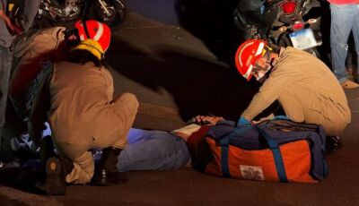 Criança é atropelada por moto ao brincar com patinete em avenida em MS