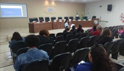 Curso de decoração de camarim e palco capacita população em Bonito