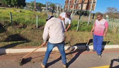 Prefeitura de Bonito reforça sinalização e pintura de meio-fio no centro da cidade