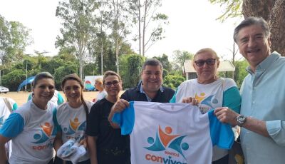 Prefeitura de Bonito entrega novos uniformes ao Grupo Conviver Idosos durante Festival de Inverno