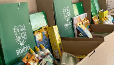 Prefeitura de Bonito inicia entrega de mais de 3 mil kits escolares para alunos da rede municipal
