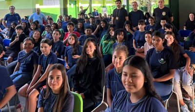 Policiais Civis realizam palestra sobre cidadania, respeito e prevenção às drogas em escola