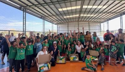 Prefeitura de Bonito entrega kits escolares a alunos do Distrito Águas do Miranda