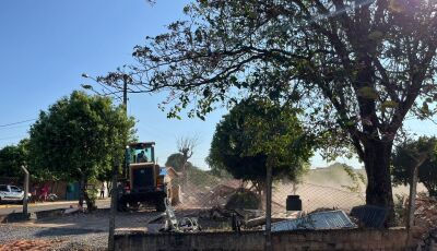 Prefeitura retoma área da antiga Associação de Moradores da Marambaia